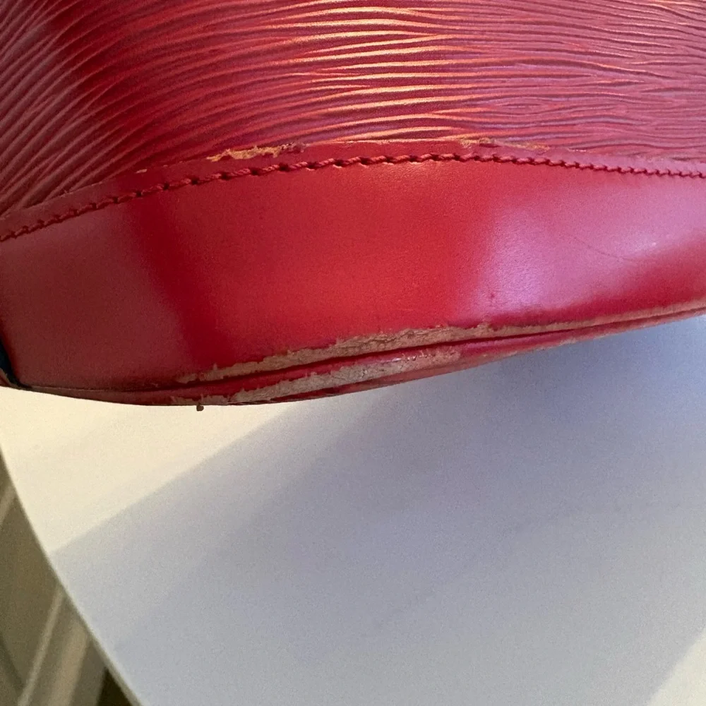 Louis Vuitton Red Epi Alma - INCLUDES COA AND LOCK & KEY - Picture 8 of 9